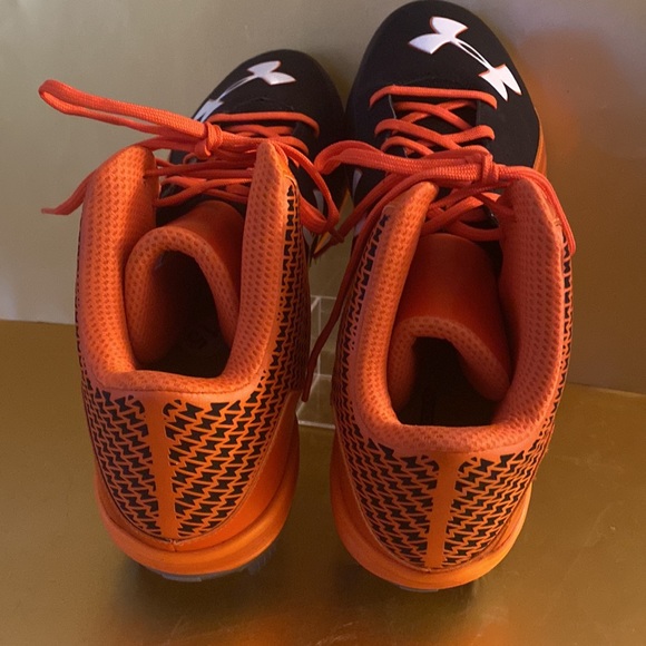 Men’s Under Armour Baseball Cleats Clutch Fit Black/Orange US15 New W/O Orig Box - Picture 3 of 15